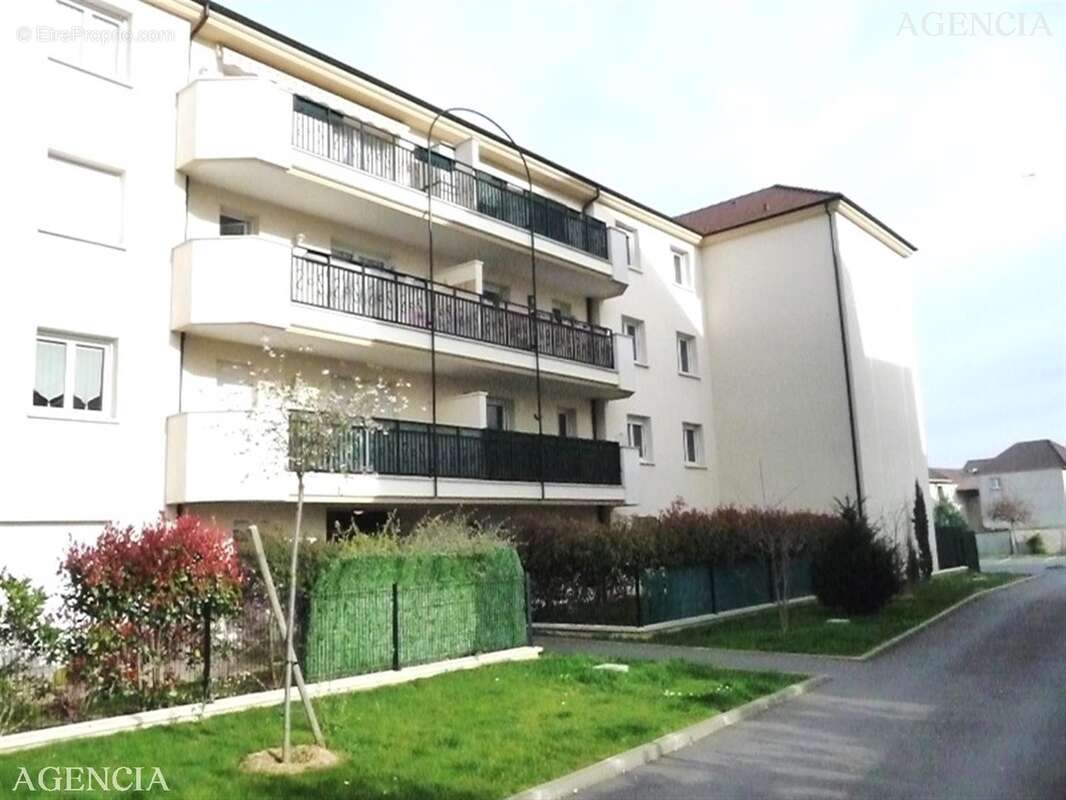 Appartement à PONTAULT-COMBAULT