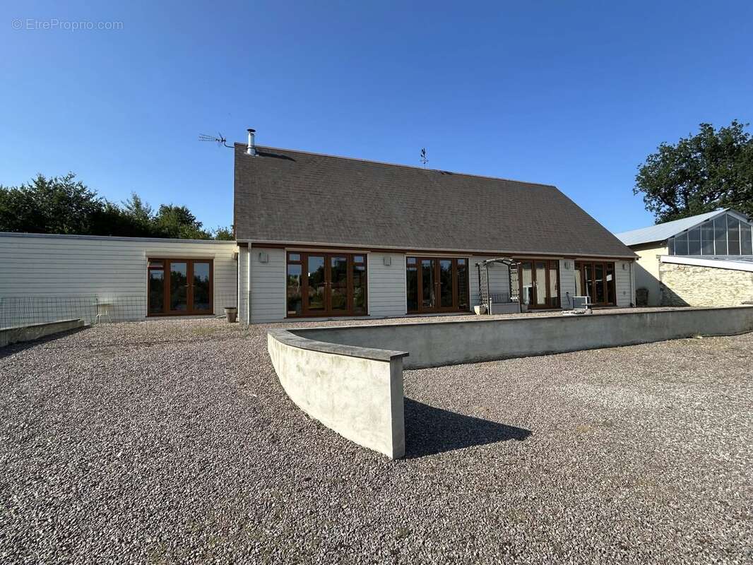 Maison à SAINT-ROMAIN