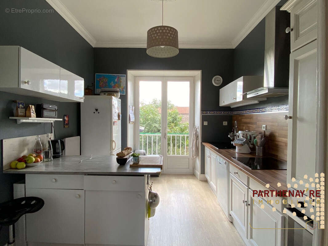 Maison à PARTHENAY