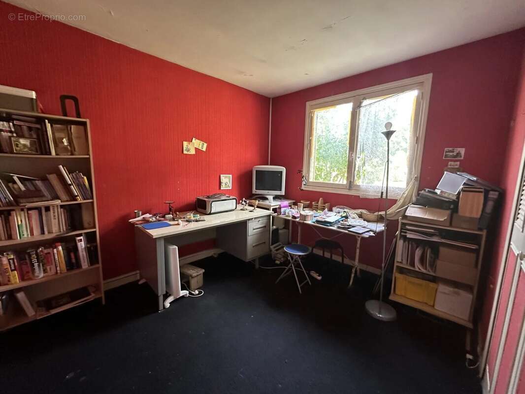 Maison à LE MESNIL-SAINT-DENIS