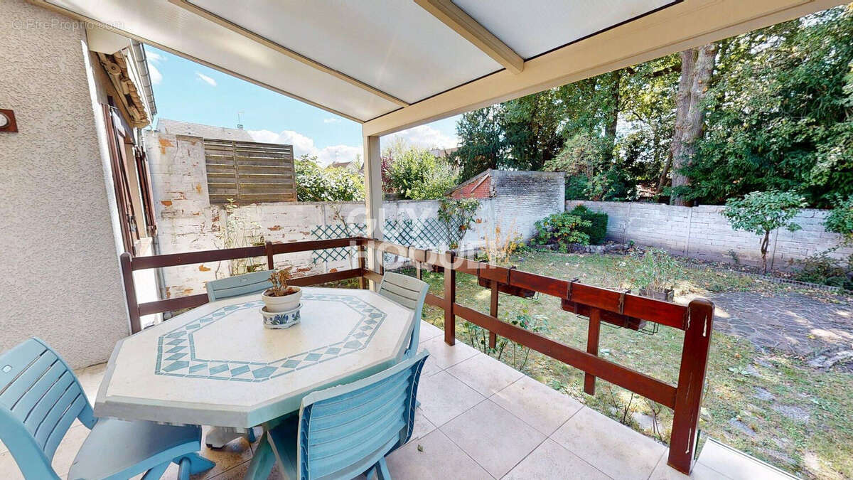 Maison à LES PAVILLONS-SOUS-BOIS