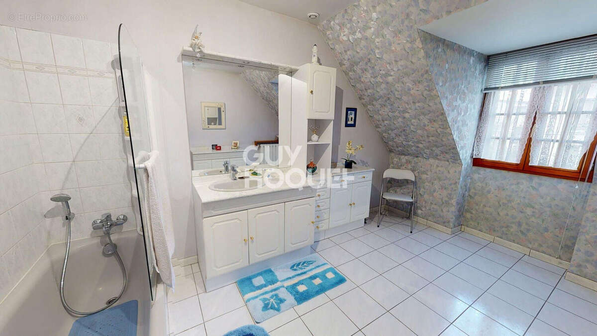 Maison à LES PAVILLONS-SOUS-BOIS