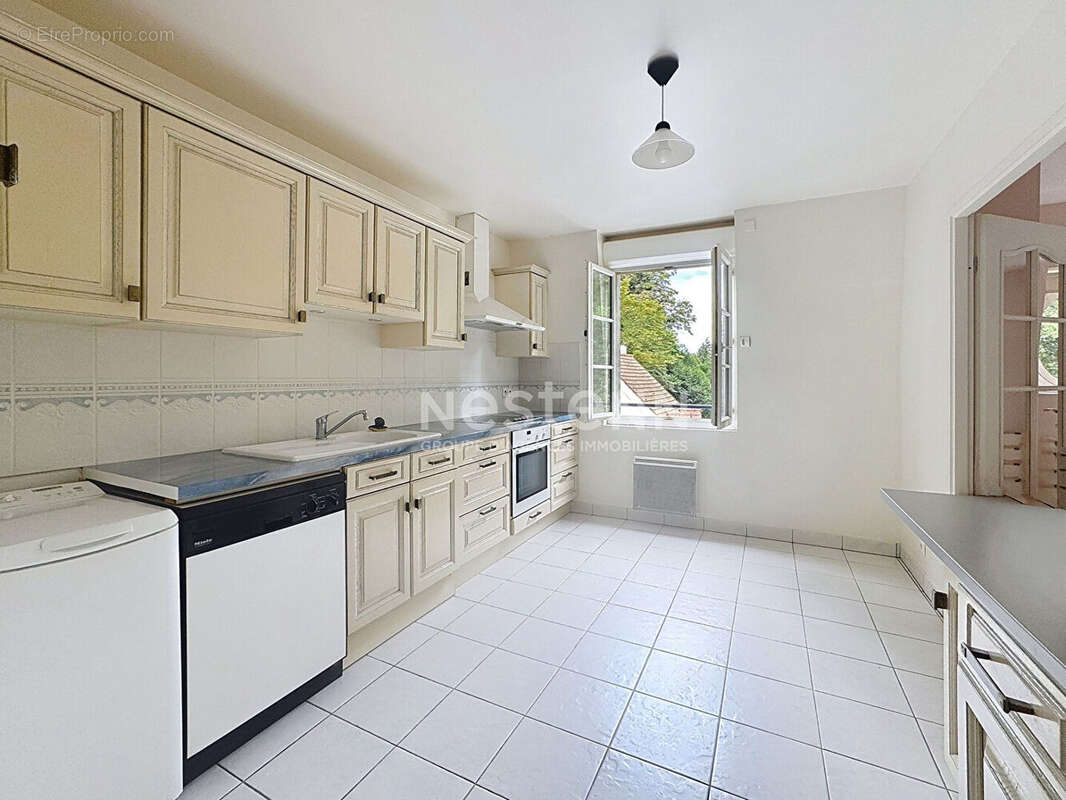 Appartement à LAMORLAYE