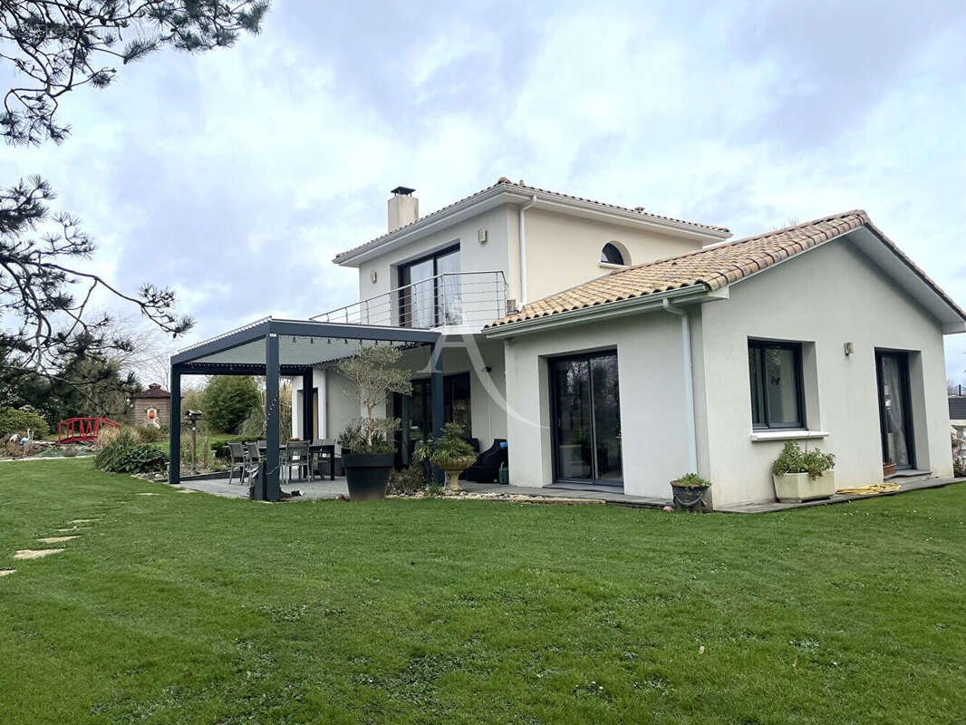 Maison à SAINT-PHILBERT-DE-GRAND-LIEU