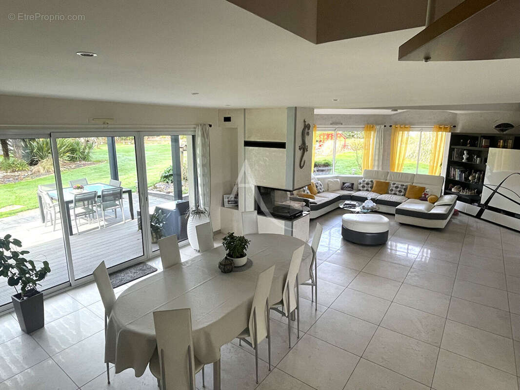 Maison à SAINT-PHILBERT-DE-GRAND-LIEU