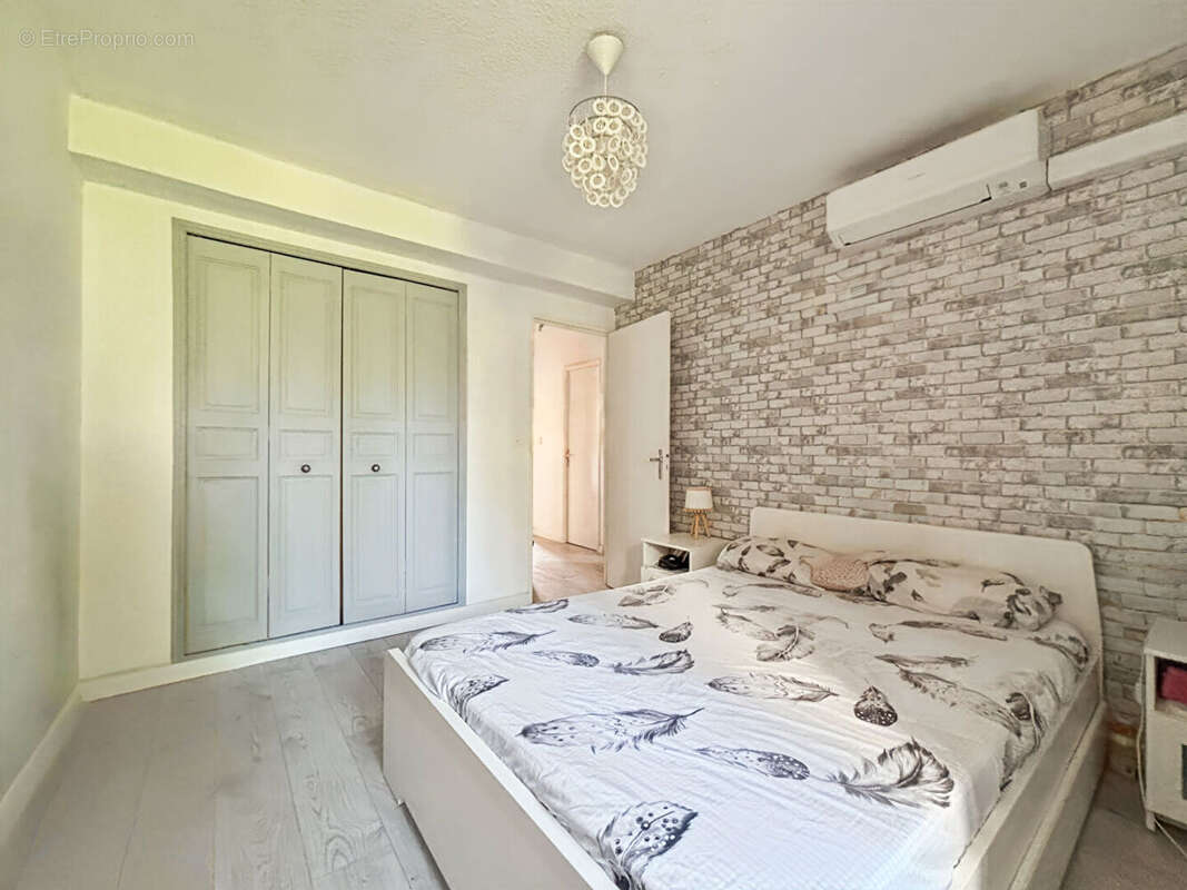 Appartement à MARSEILLE-11E