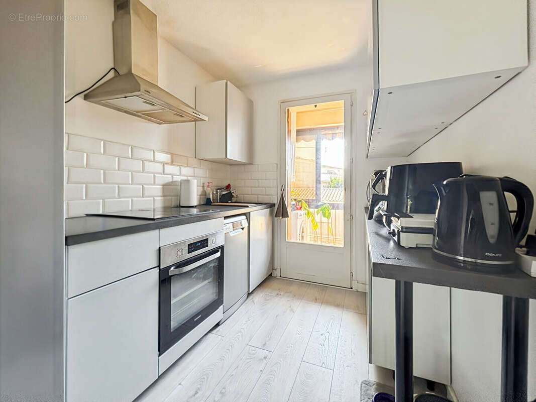 Appartement à MARSEILLE-11E