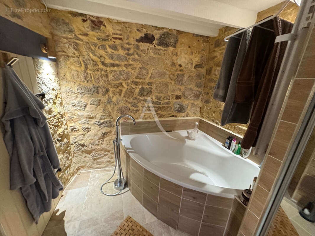 Maison à PUY-L'EVEQUE