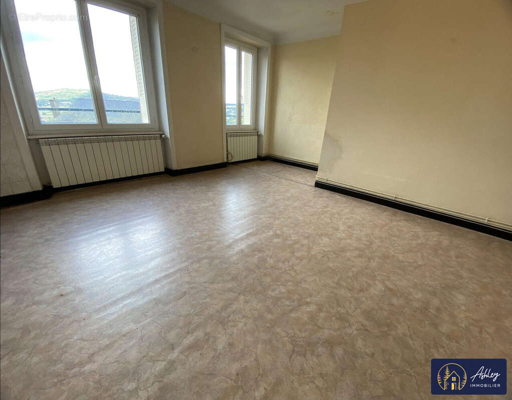 Maison à LE MONTEIL