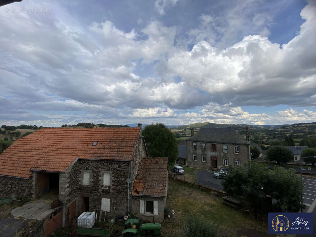 Maison à LE MONTEIL