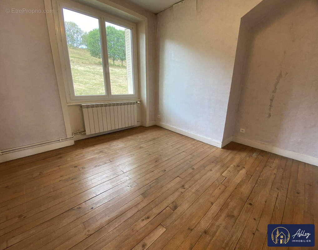 Maison à LE MONTEIL