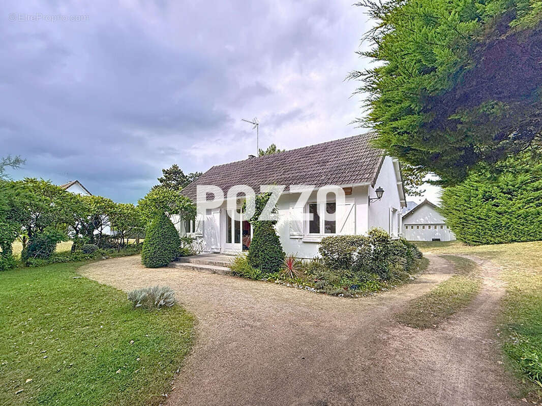 Maison à JULLOUVILLE