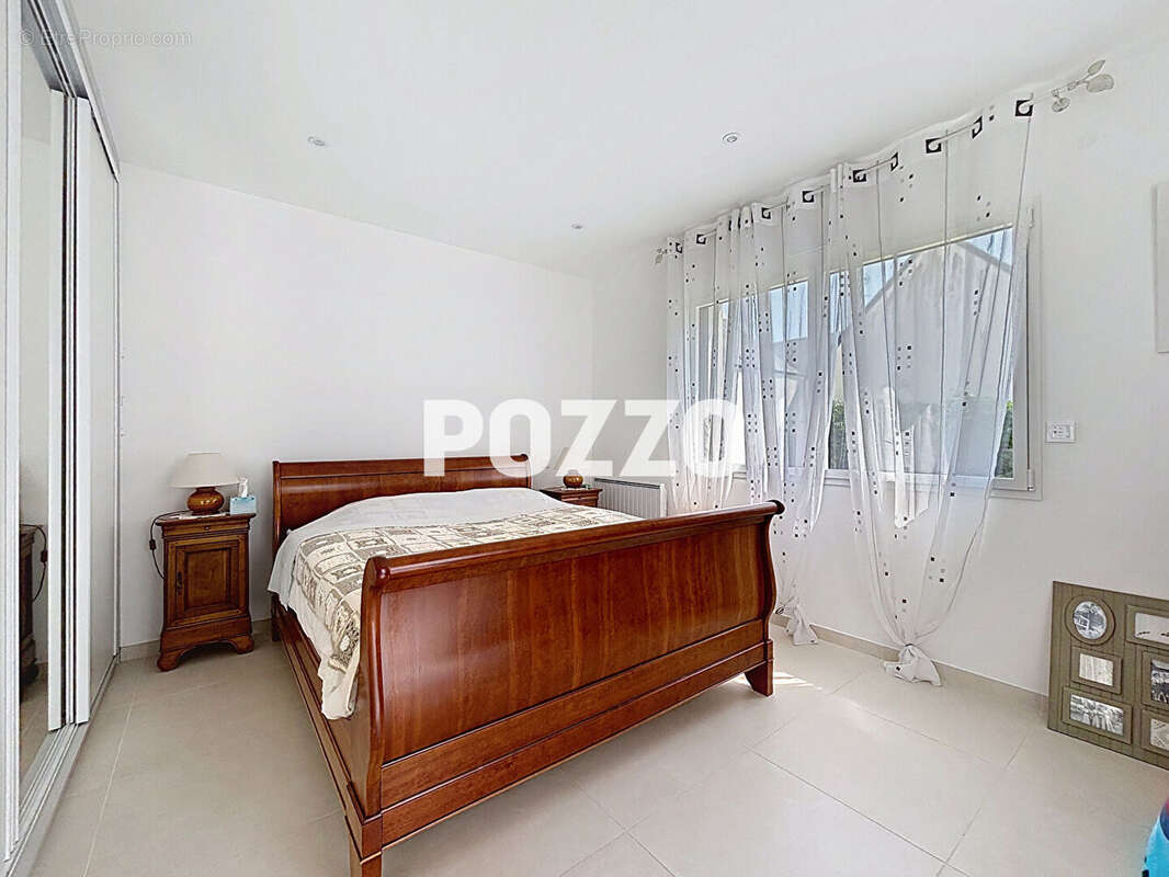 Maison à AGON-COUTAINVILLE