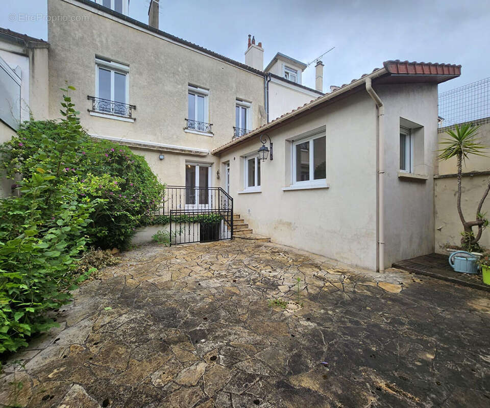 Maison à DEUIL-LA-BARRE