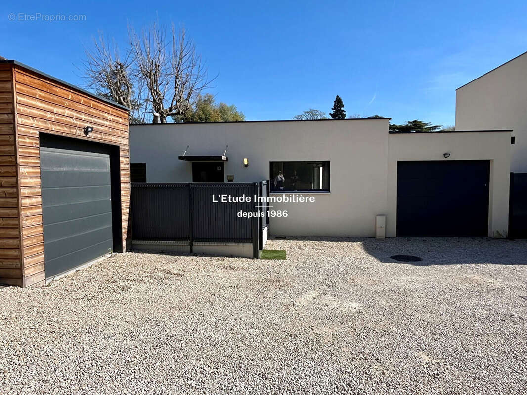 Maison à CHAMPAGNE-AU-MONT-D&#039;OR