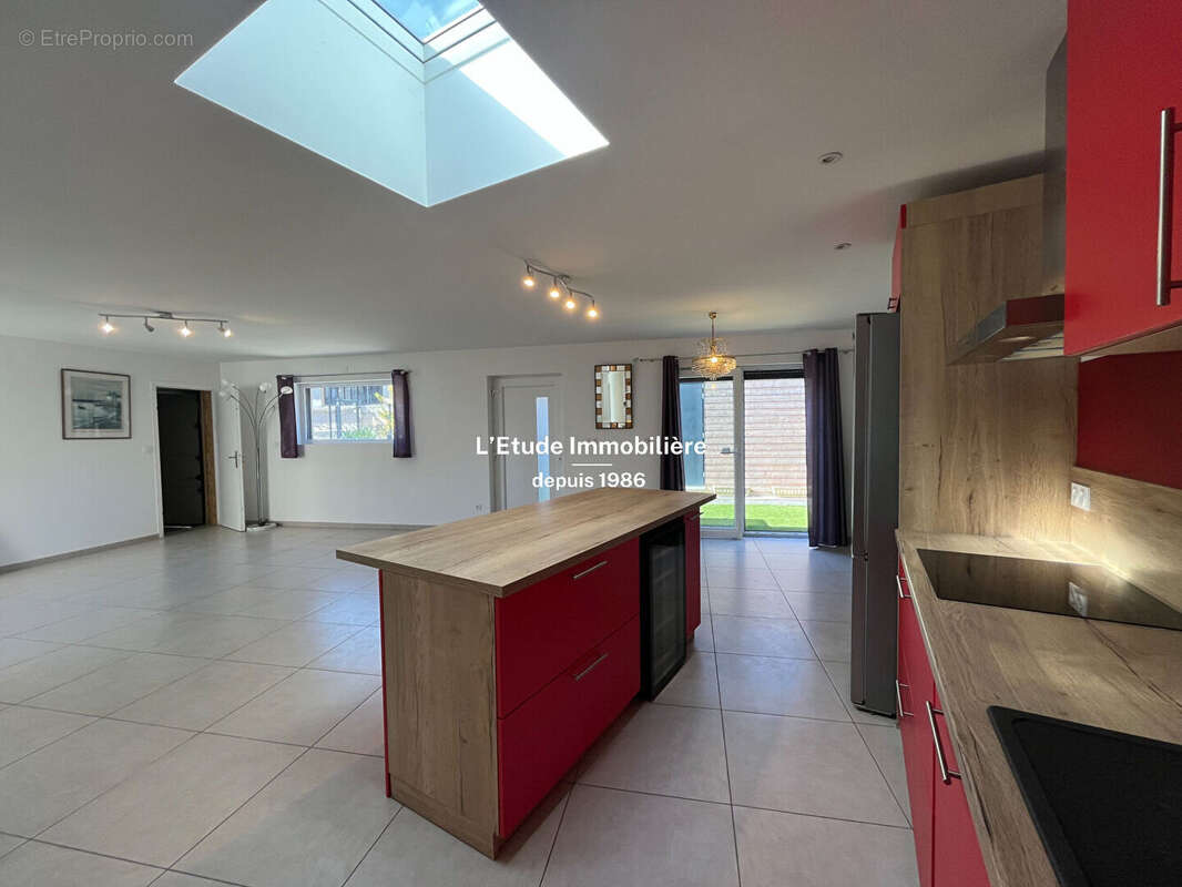 Maison à CHAMPAGNE-AU-MONT-D&#039;OR