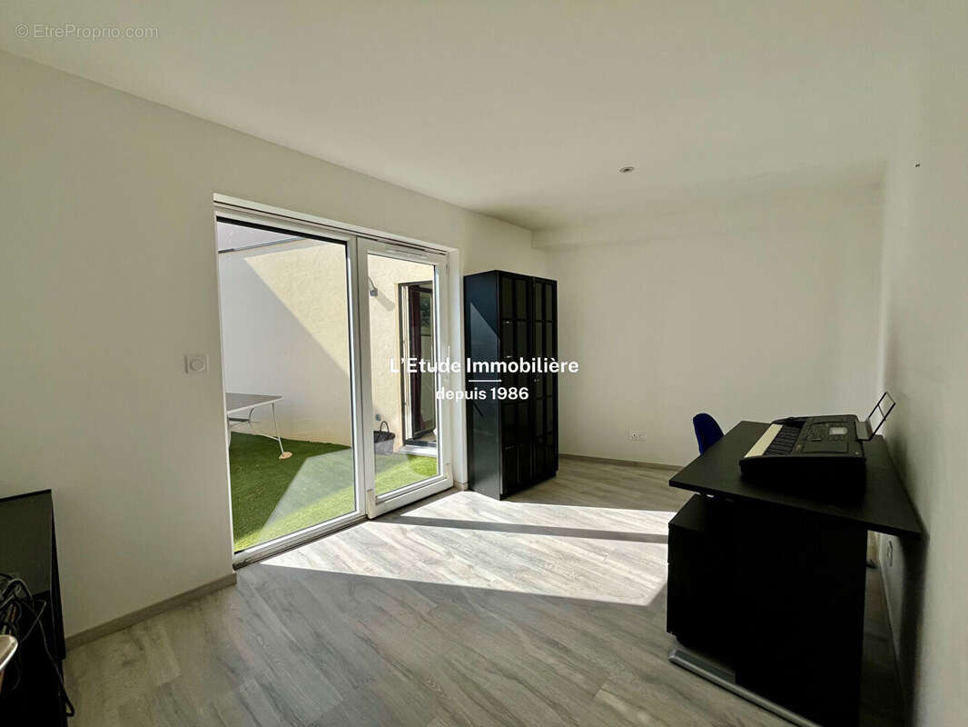 Maison à CHAMPAGNE-AU-MONT-D&#039;OR