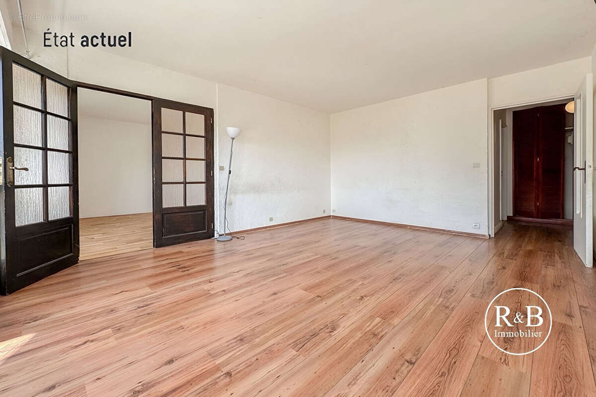 Appartement à LES CLAYES-SOUS-BOIS