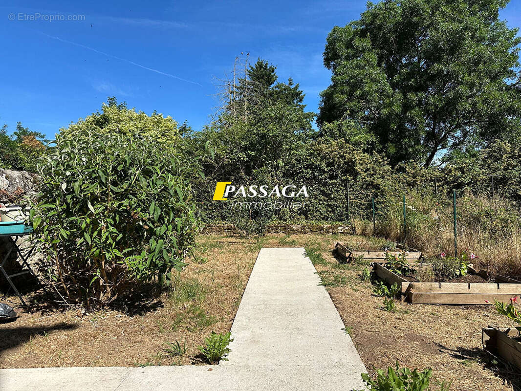 Maison à SEVERAC-LE-CHATEAU