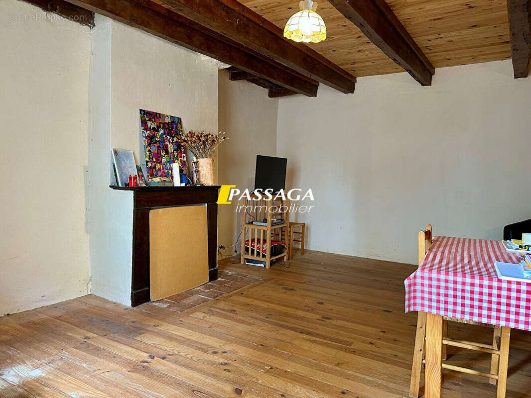 Maison à SEVERAC-LE-CHATEAU