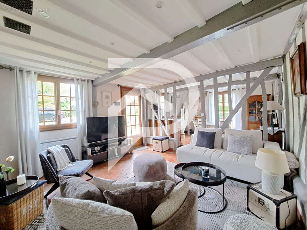 Maison à CREVECOEUR-LE-GRAND