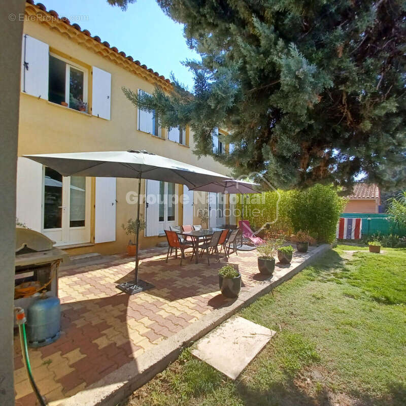 Maison à VILLENEUVE