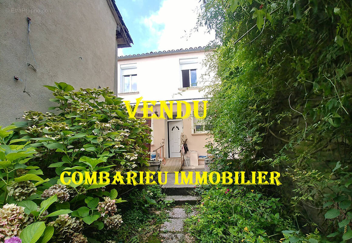 Maison à PUYLAROQUE