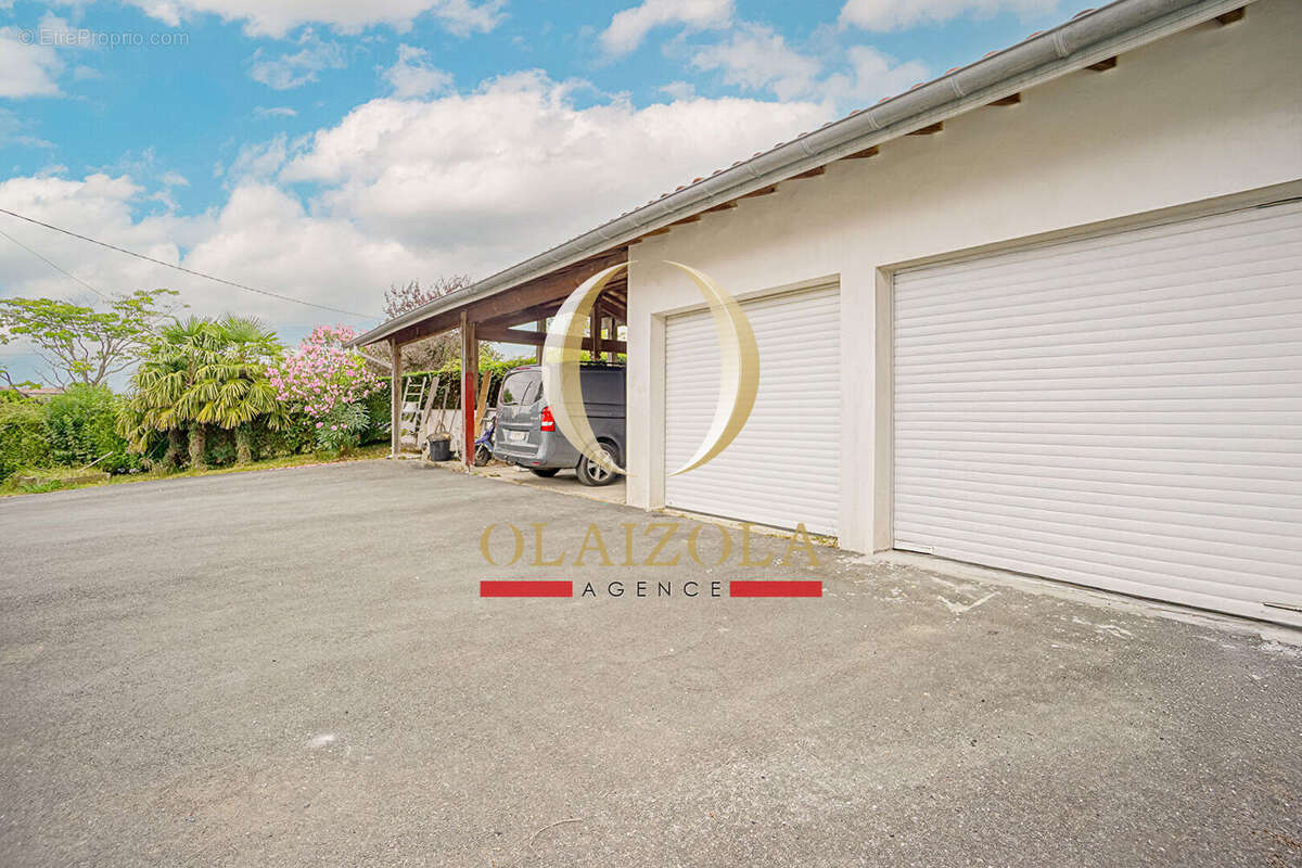 Maison à SAINT-PEE-SUR-NIVELLE