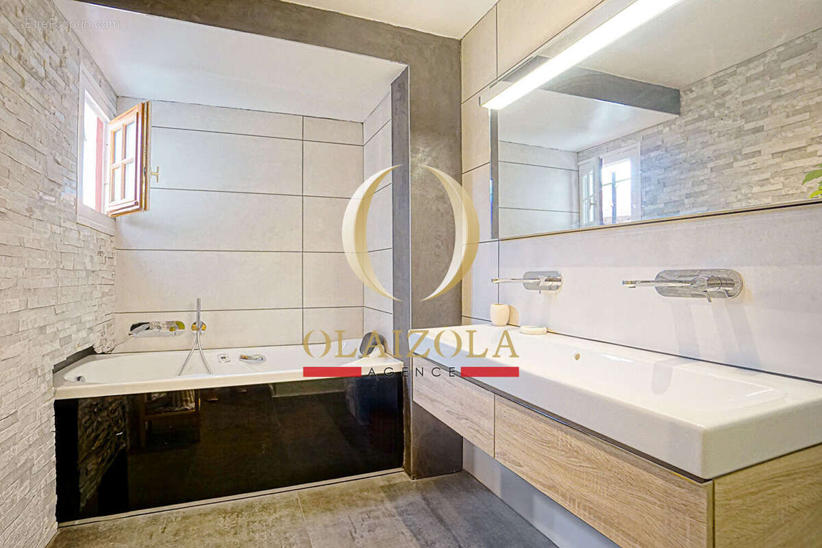 Maison à SAINT-PEE-SUR-NIVELLE