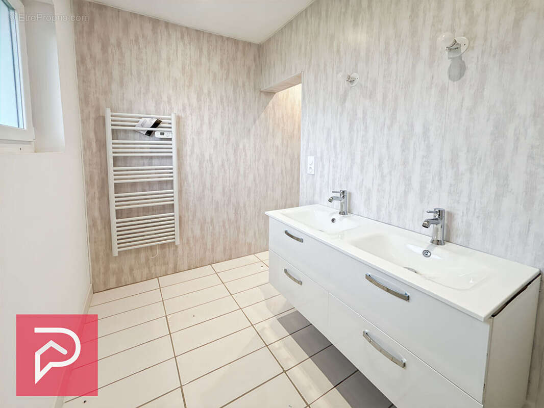 Maison à BEAUMONT-LE-ROGER