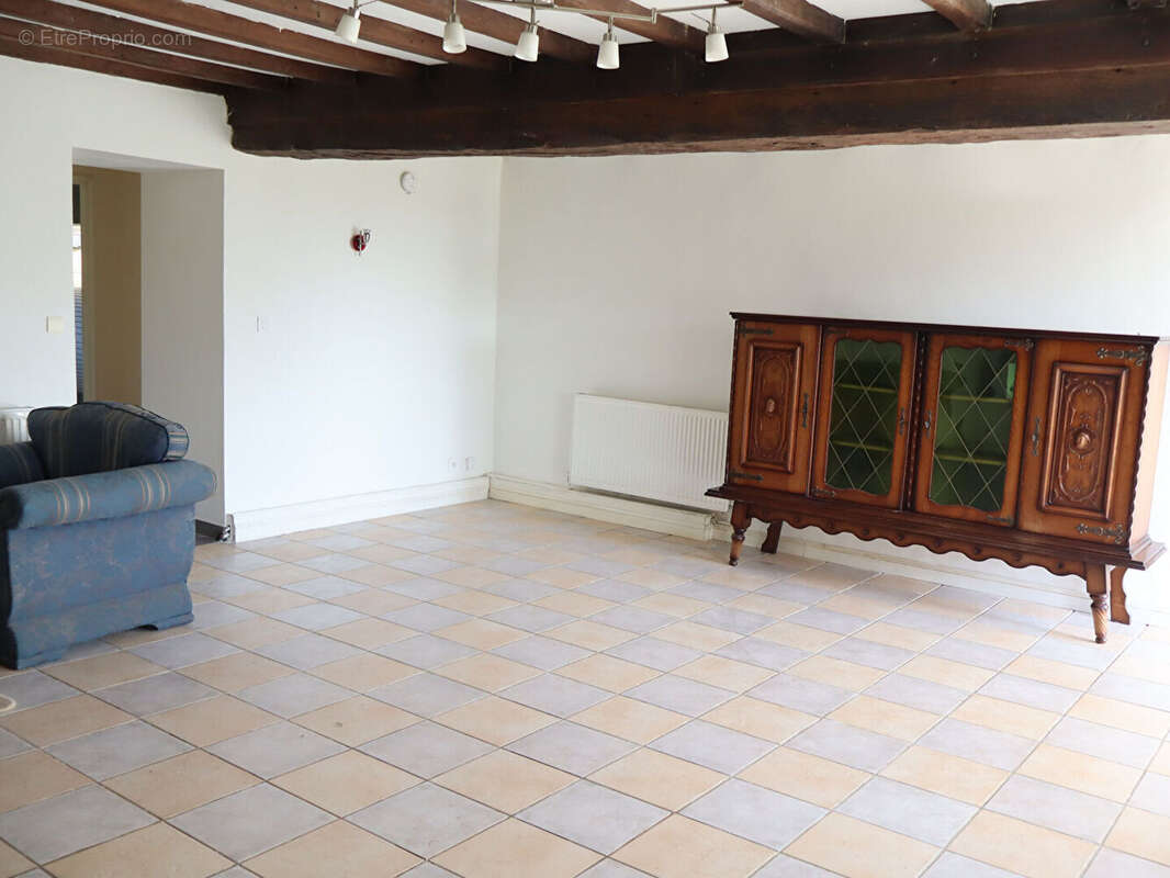 Maison à JUVIGNY-LE-TERTRE