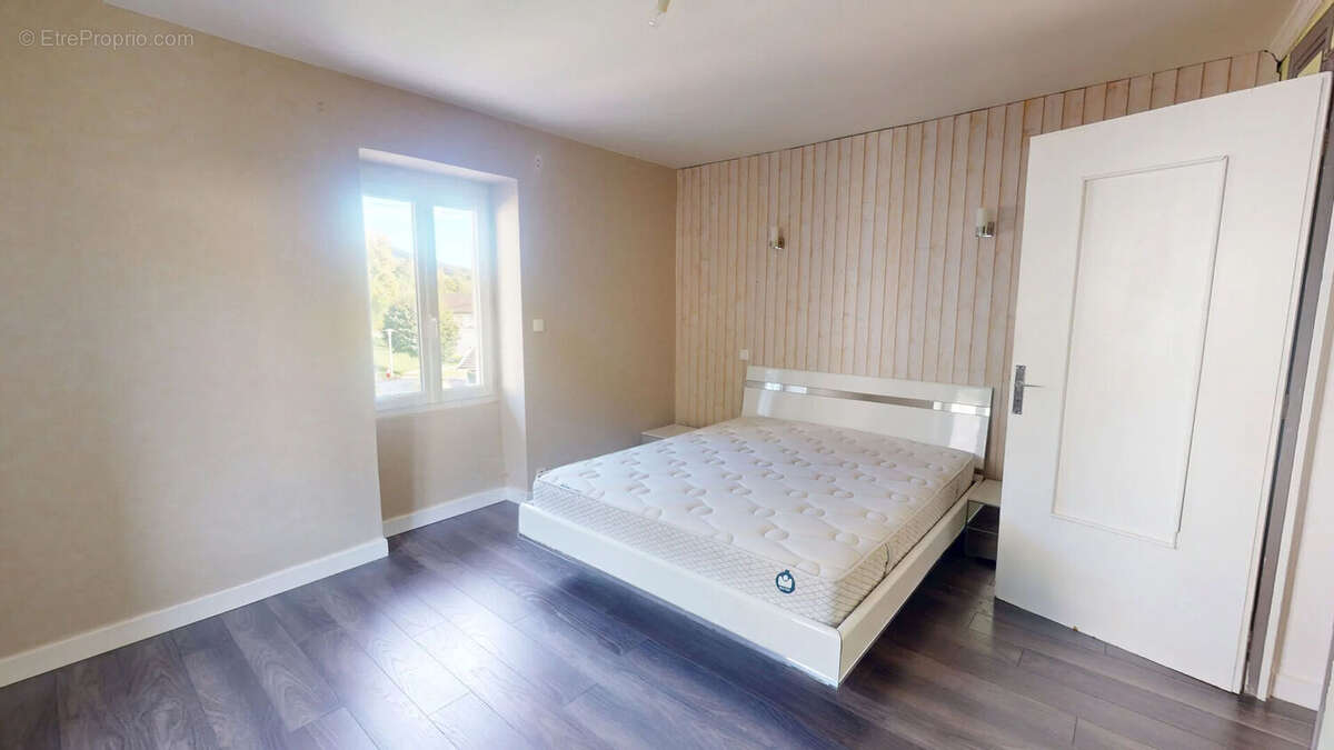 Maison à HAUTEVILLE-LOMPNES