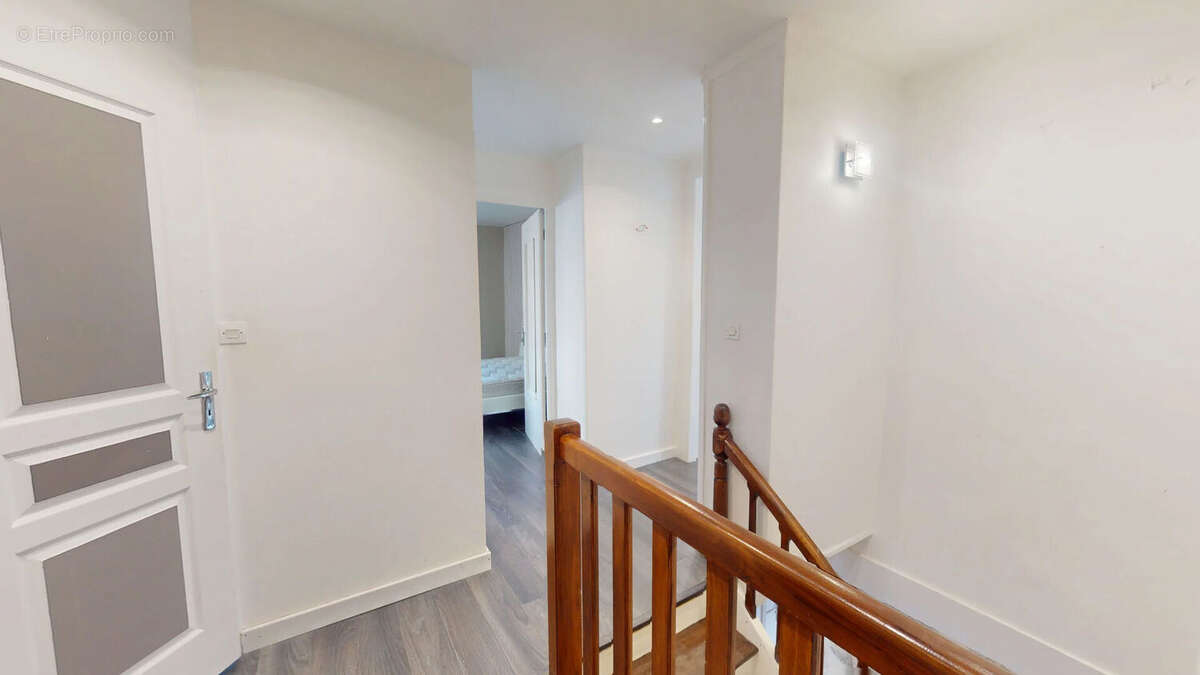 Maison à HAUTEVILLE-LOMPNES