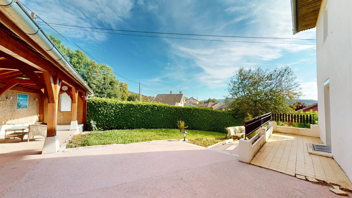 Maison à HAUTEVILLE-LOMPNES