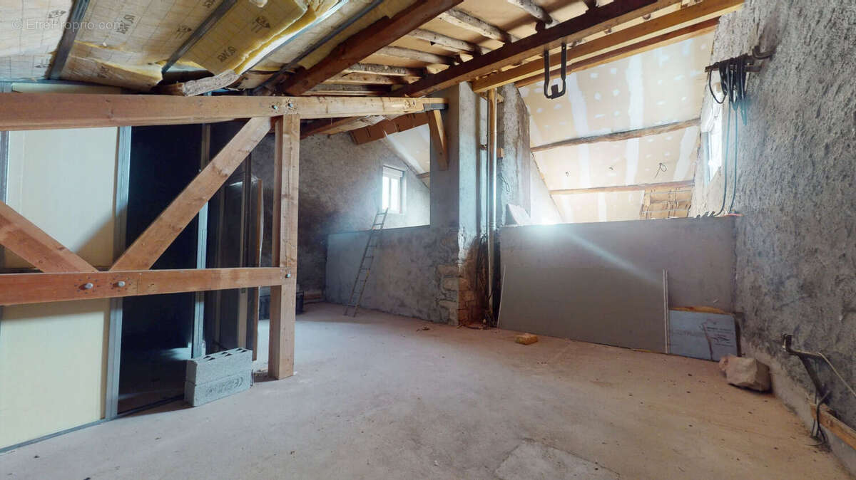 Maison à HAUTEVILLE-LOMPNES