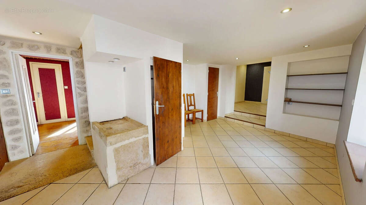 Maison à HAUTEVILLE-LOMPNES