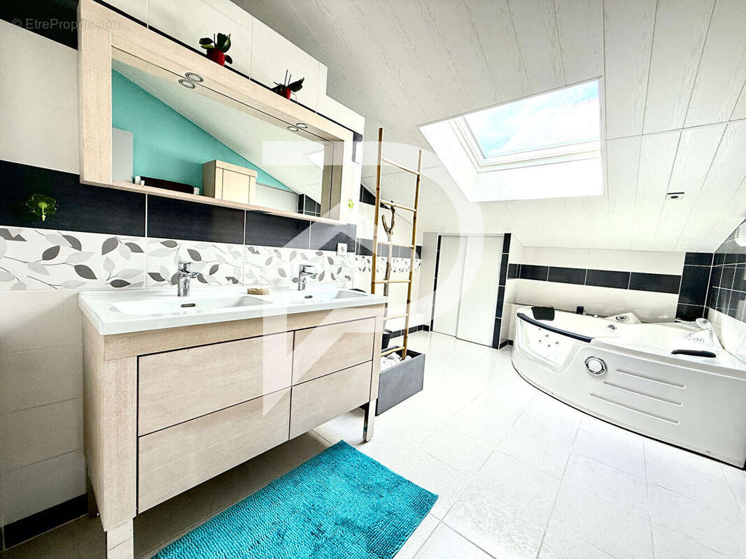 Maison à SAINT-PEY-DE-CASTETS