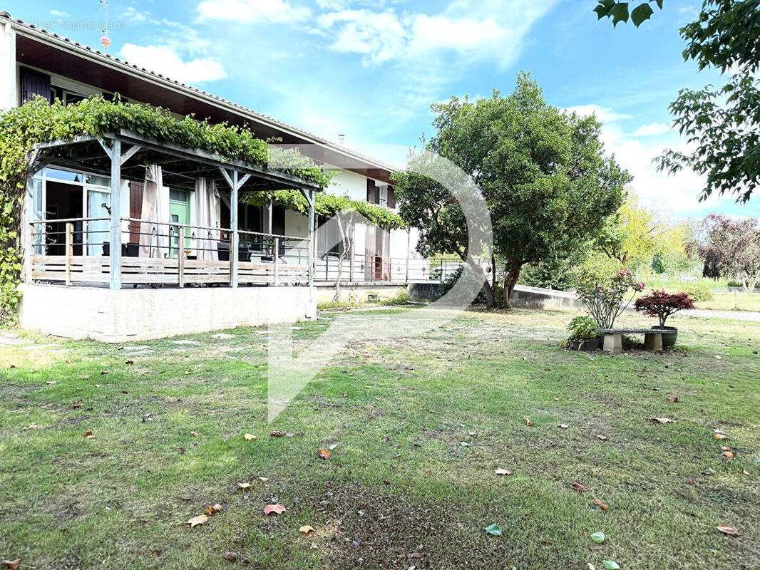 Maison à SAINT-PEY-DE-CASTETS