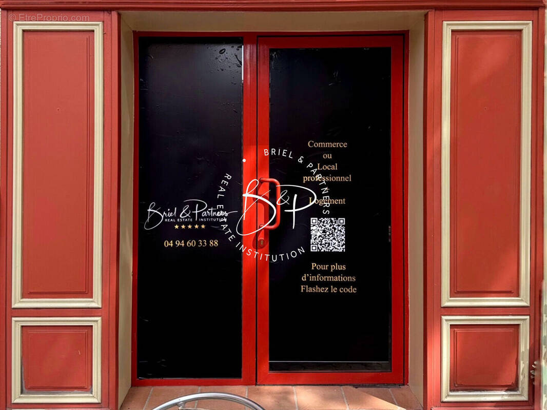 Commerce à SALERNES