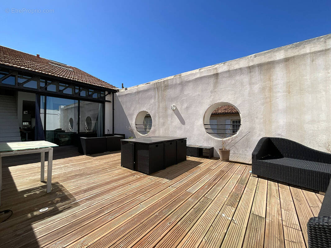 Appartement à MARSEILLE-8E