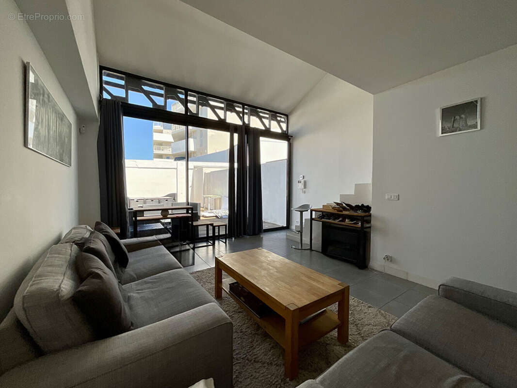 Appartement à MARSEILLE-8E