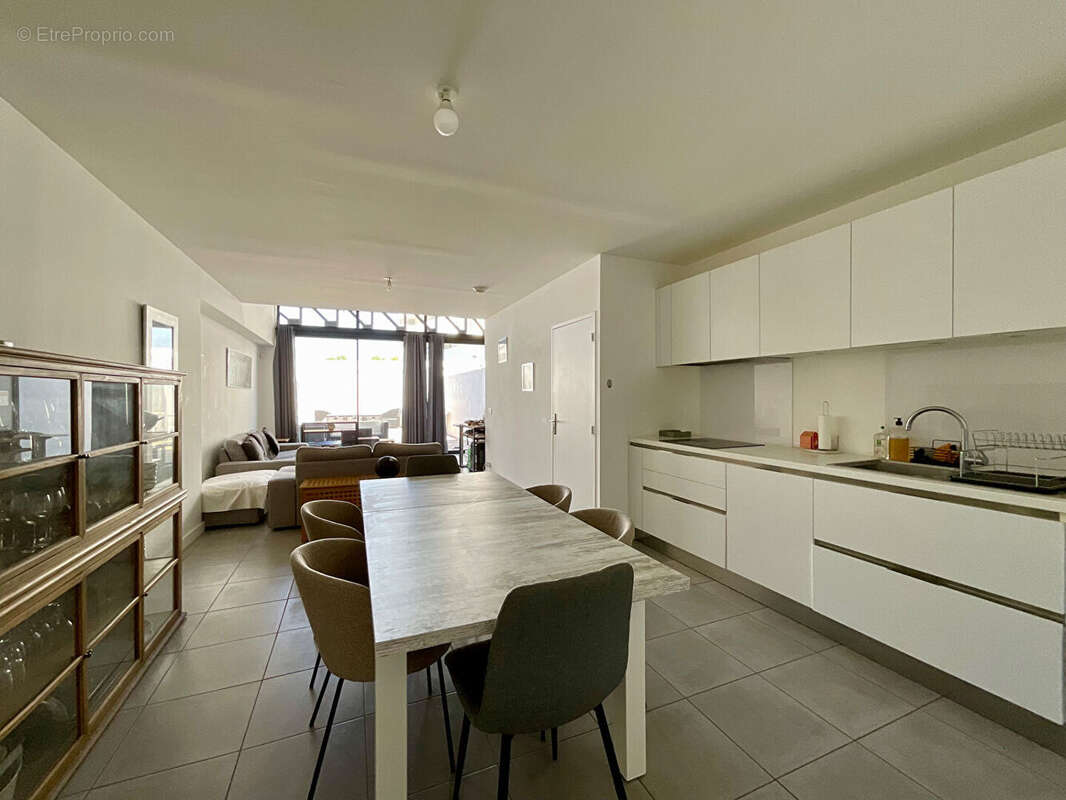 Appartement à MARSEILLE-8E