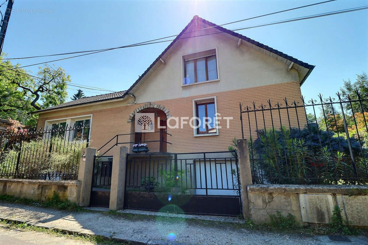 Maison à RUEIL-MALMAISON