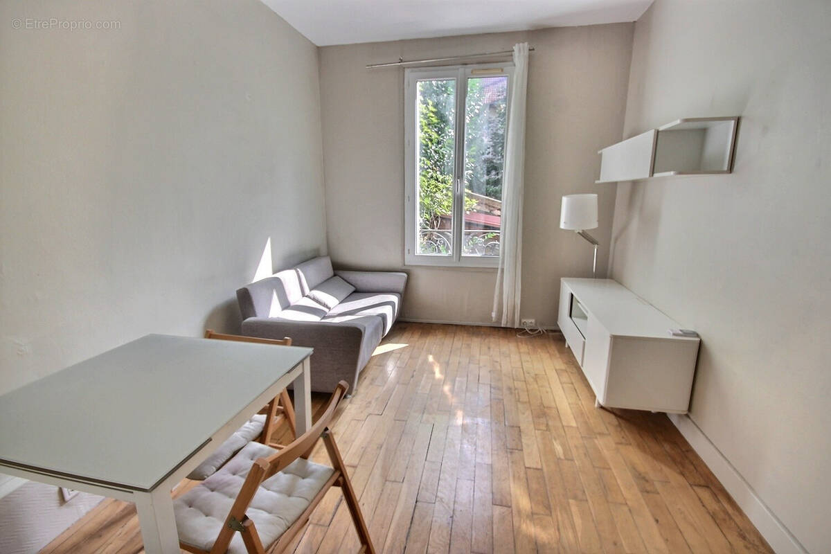 Appartement à SURESNES