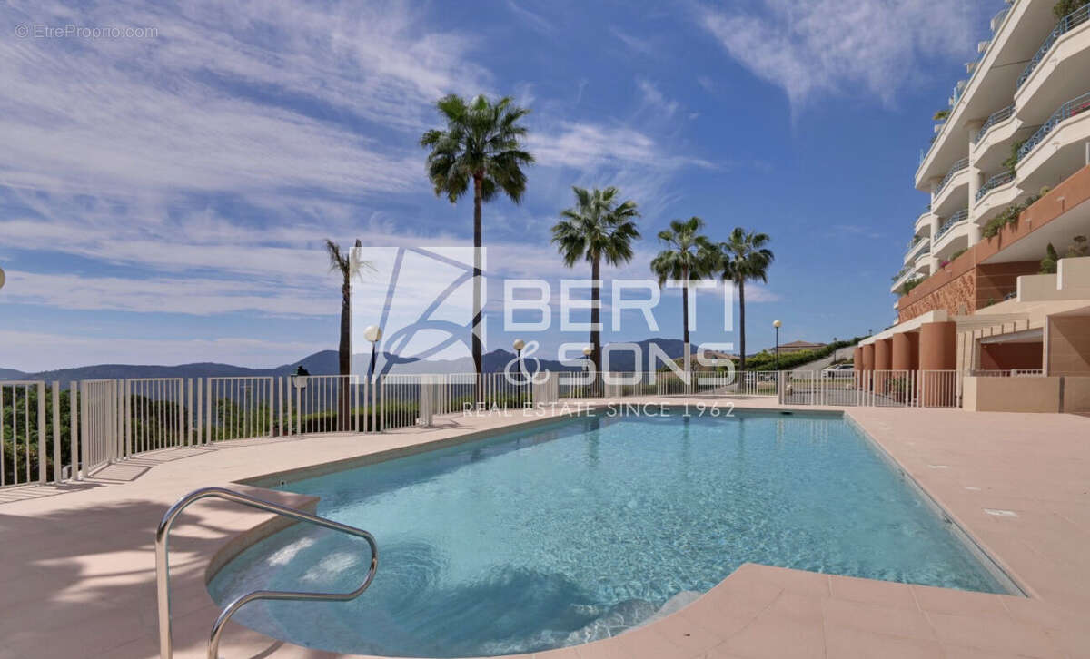 Appartement à MANDELIEU-LA-NAPOULE