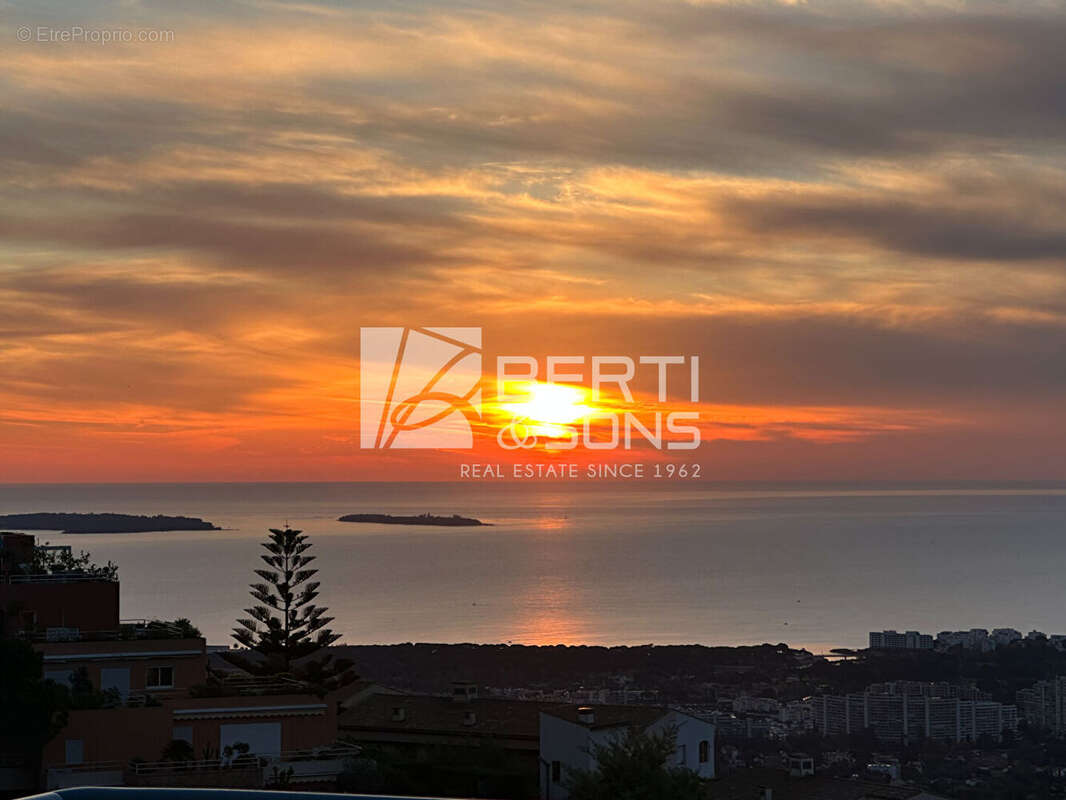 Appartement à MANDELIEU-LA-NAPOULE