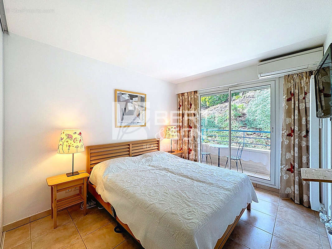 Appartement à MANDELIEU-LA-NAPOULE