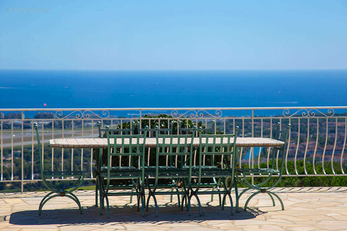 Maison à MANDELIEU-LA-NAPOULE