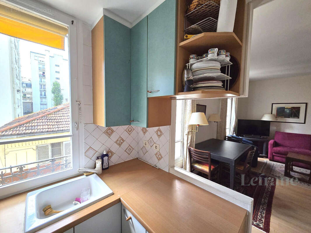 Appartement à PARIS-15E