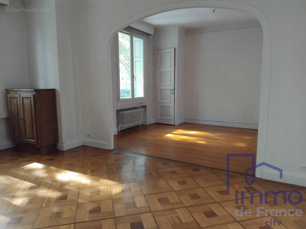 Appartement à SAINT-ETIENNE